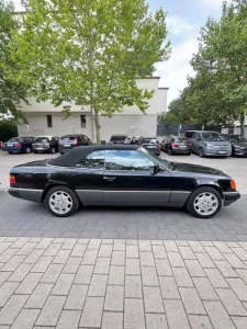 Mercedes-Benz E 300 CE24 W124 Oldtimer 