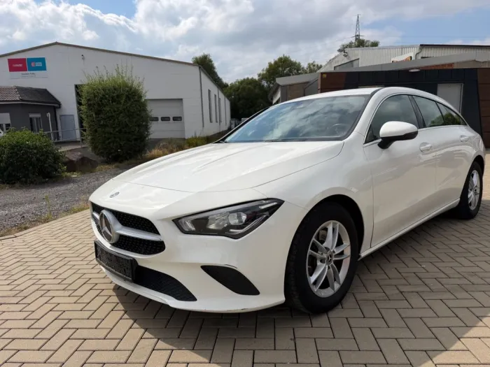 Mercedes-Benz CLA 180 d DCT Shooting Brake