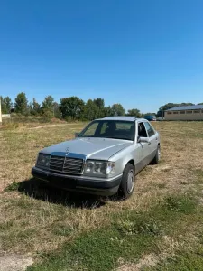Mercedes-Benz Mercedes Benz 260E