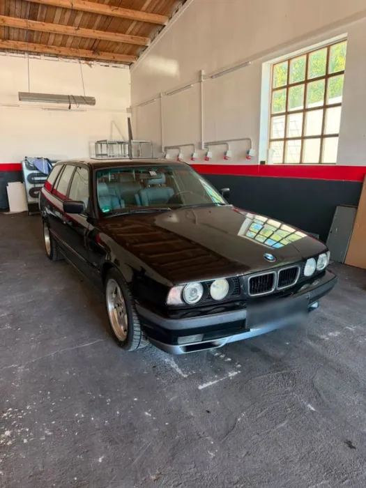 BMW E34 540i V8  Touring Schalter Leder Or...
