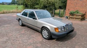 Mercedes-Benz Mercedes Benz W124 260E Oldtimer