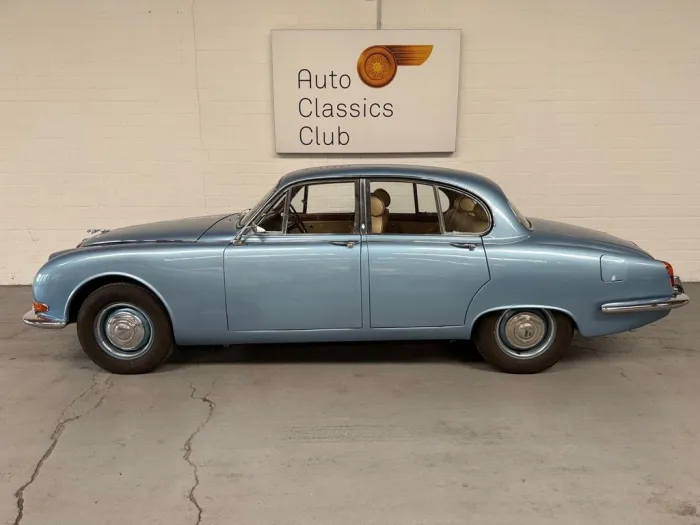Jaguar S-Type 3.8 - Handschalter - frische...