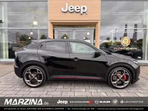 Alfa Romeo Junior Veloce Elektro 280PS Navi Digitales Cockp