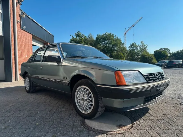 Opel Rekord E 2.0S Automatik GLS Exklusiv TÜV