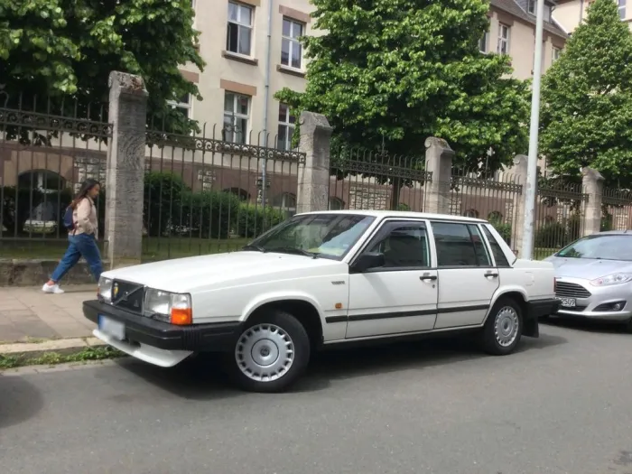 Volvo 744 mit H-Zulassung