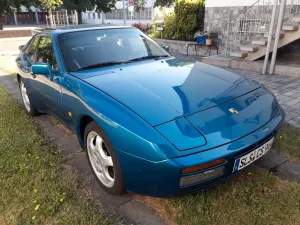 Porsche 944 S2