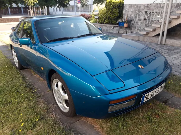 Porsche 944 S2
