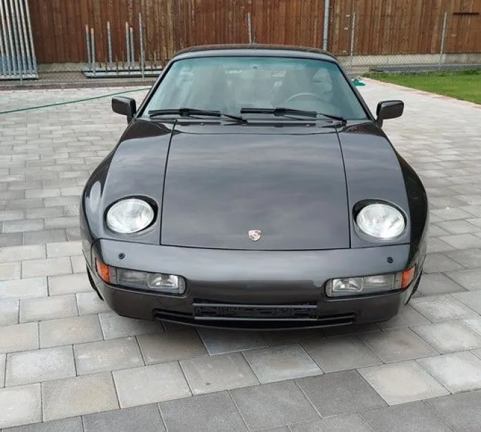 Porsche 928 GT