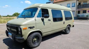 Chevrolet G20 Campervan, Motorradtransport...
