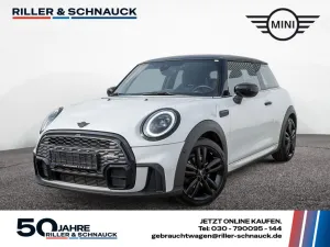 MINI Cooper JCW Trim KAMERA+LED+KLIMAAUT+SHZ+PDC+