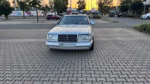 Mercedes-Benz Mercedes W124 320CE - Coupé