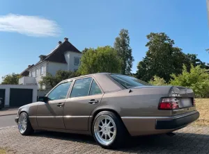 Mercedes-Benz Mercedes W124 260E Automatik H-Zul. 17 Zol...