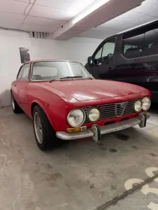 Alfa Romeo GTV 2000