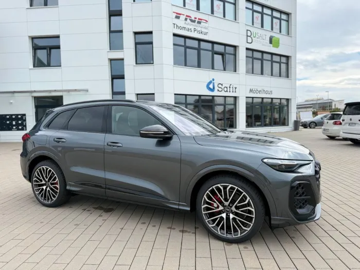 Audi SQ5 TFSI quattro+AHK+PANO+STH+TECHPRO+LUFTF.