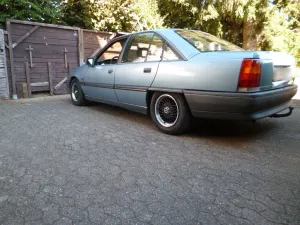Opel Omega A. H-Kennzeichen Leder TÜV 8/28...
