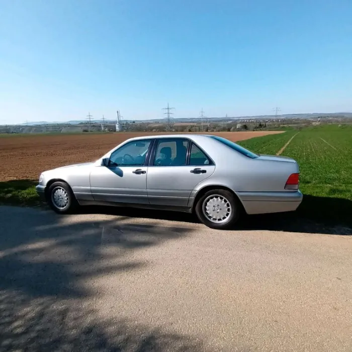 Mercedes-Benz 320 S-Klasse mit Lebenslauf