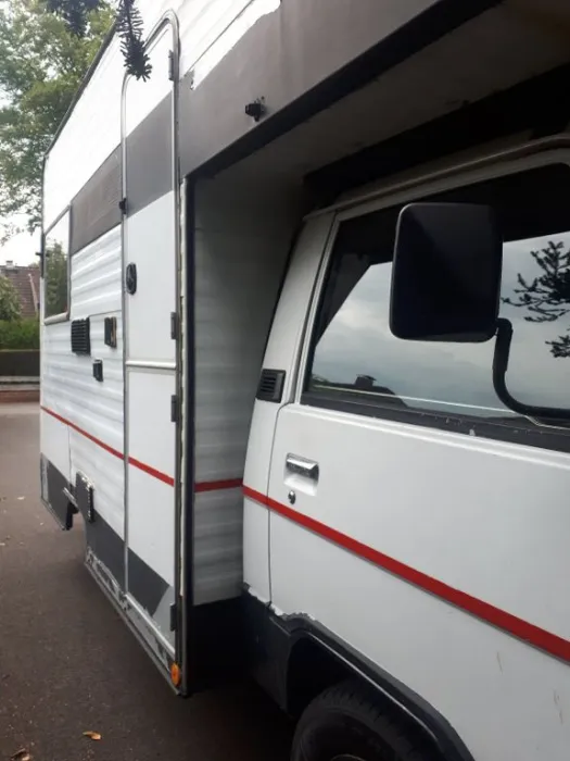 Mitsubishi L300 Wohnmobil Bastler Motorrad...