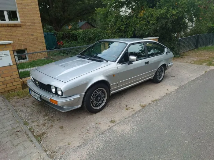 Alfa Romeo GTV 6 2.5