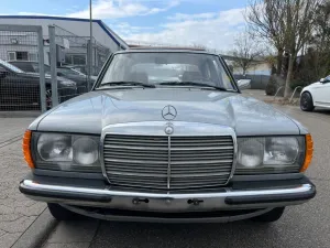 Mercedes-Benz 200 123 H-Kennzeichen Original Zustand TÜV 05-26