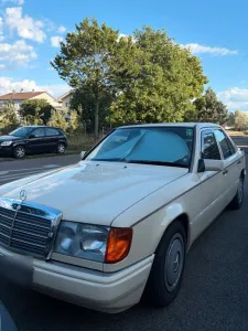Mercedes-Benz Mercedes W124 260E