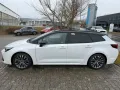 Toyota Corolla 1.8 TS Hybrid Black and White
