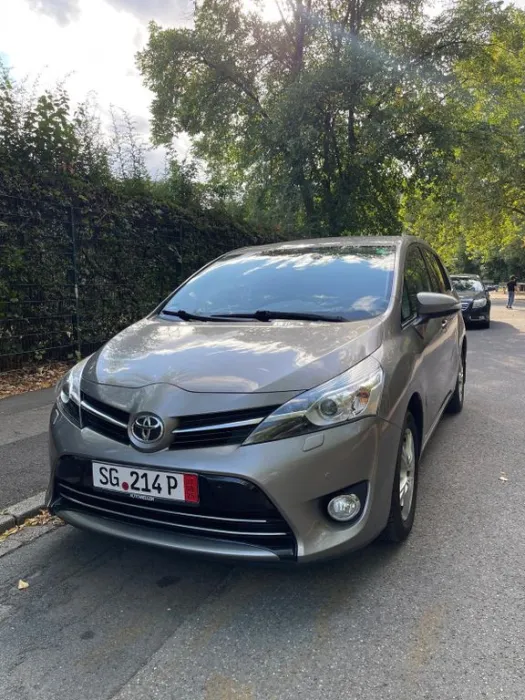 Toyota Verso 1.8l Valvematic Comf.Multidrive S 5-Si...