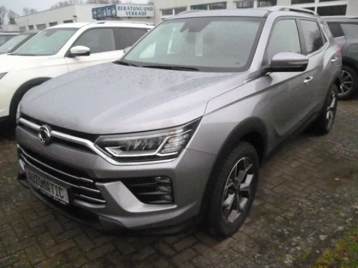 Ssangyong Korando AUTOMATIC Plus Edition LED LMF PDC