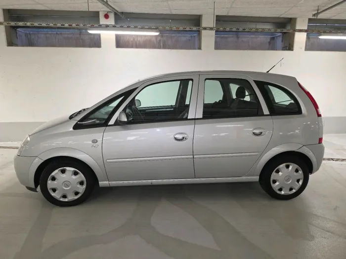 Opel Meriva A Silber 1.6 Automatik  TÜV bi...