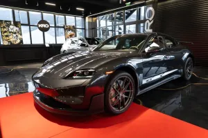 Porsche Taycan Turbo GT mit Weissach-Paket