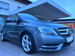 Mercedes-Benz B 200 CDI Aut Navi Xenon T.Leder Alu Pdc Tüv NEU