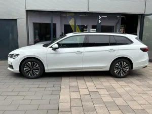 Skoda Superb Combi TDI DSG Selection MATRIX+AHK+ACC