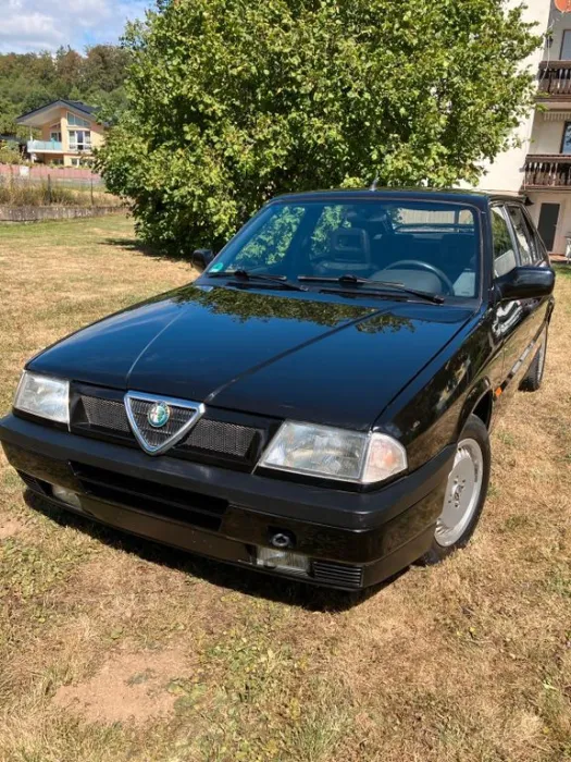 Alfa Romeo Alfa 33 Imola schwarz rostfrei Alcantara