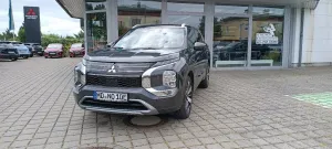Mitsubishi Outlander 2.4L PHEV TOP 2-Farb