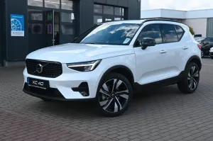 Volvo XC40 B4 DKG Plus Dark*H&K*FSHZG*360°*ACC*AHK