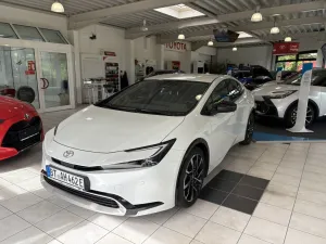Toyota Prius Plug-in Hybrid Executive (XW6)