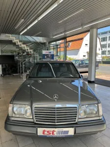 Mercedes-Benz 250 D