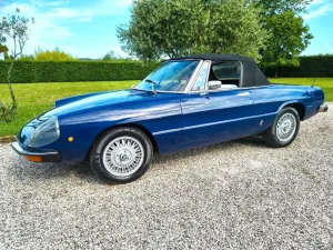 Alfa Romeo Duetto Spider 2000 Blu Interni Beige 