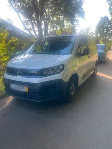 Opel Combo Cargo Diesel 1,5l -Rückfahrkame...