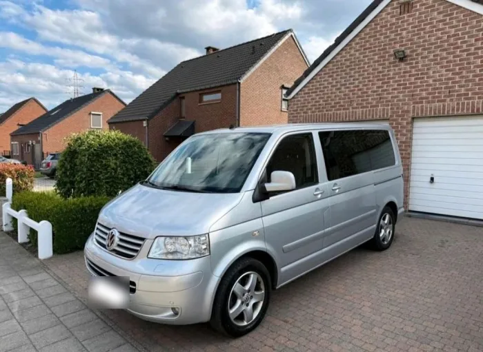 Volkswagen T5 Multivan Highline 2.5 TDI