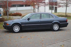 BMW E38-750i-V12-BMW