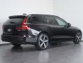 Volvo V60 B4 B DKG Plus Dark PANO/360°/LM19
