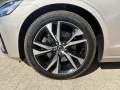 Volvo V60 B4 Plus Dark