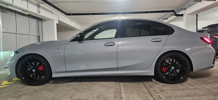 BMW 330i xDrive Automatic -