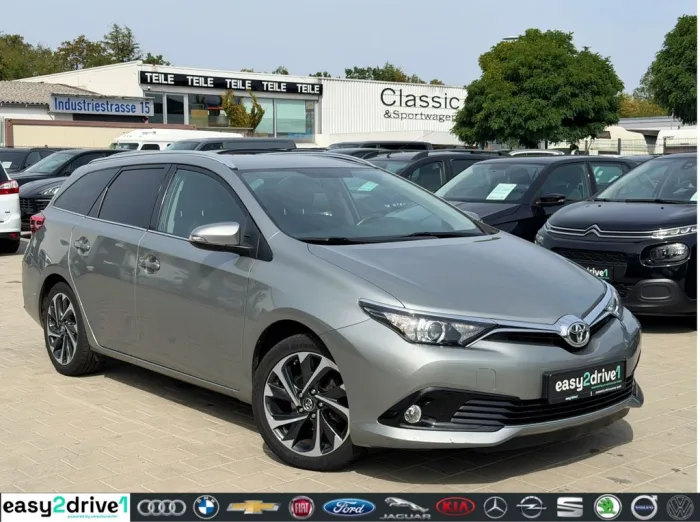 Toyota Auris Touring Sports Design Edition/NAVI/RFK/SHZ