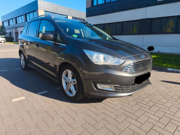 Ford Grand C-Max 1,0 EcoBoost 92kW Titanium Titanium