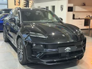 Porsche Macan EV Turbo/Pano/360°/Burmester/18-Wege/19%