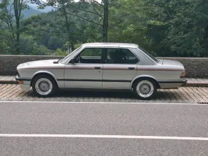 BMW E28 528i oldtimer neu tüv