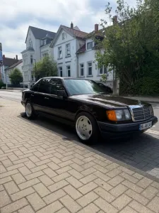 Mercedes-Benz E 230