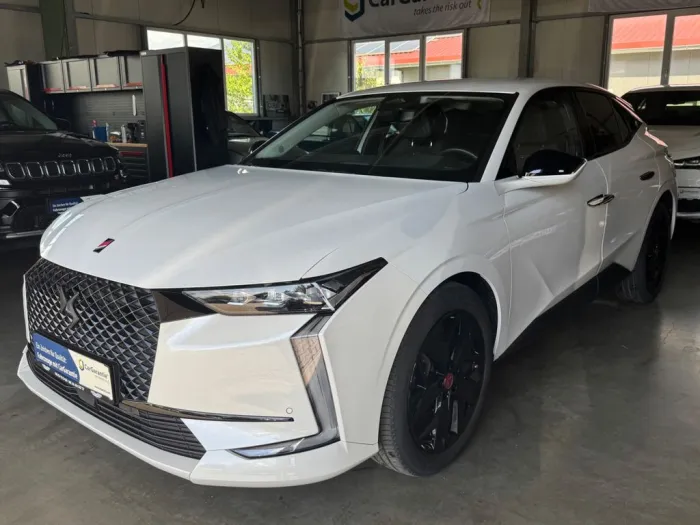DS Automobiles DS4 DS 4 Performance Line +