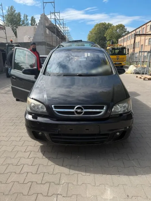 Opel Zafira A 2.2